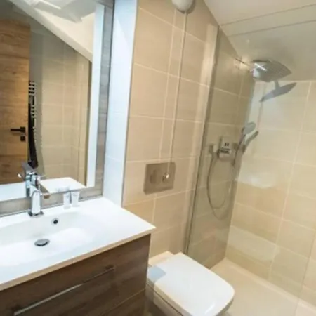 Penthouse De L'Ourse Bleue Courchevel 아파트 쿠쉐벨